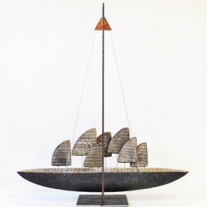 2001  Zeilschip  keramiek  70x60x18 cm